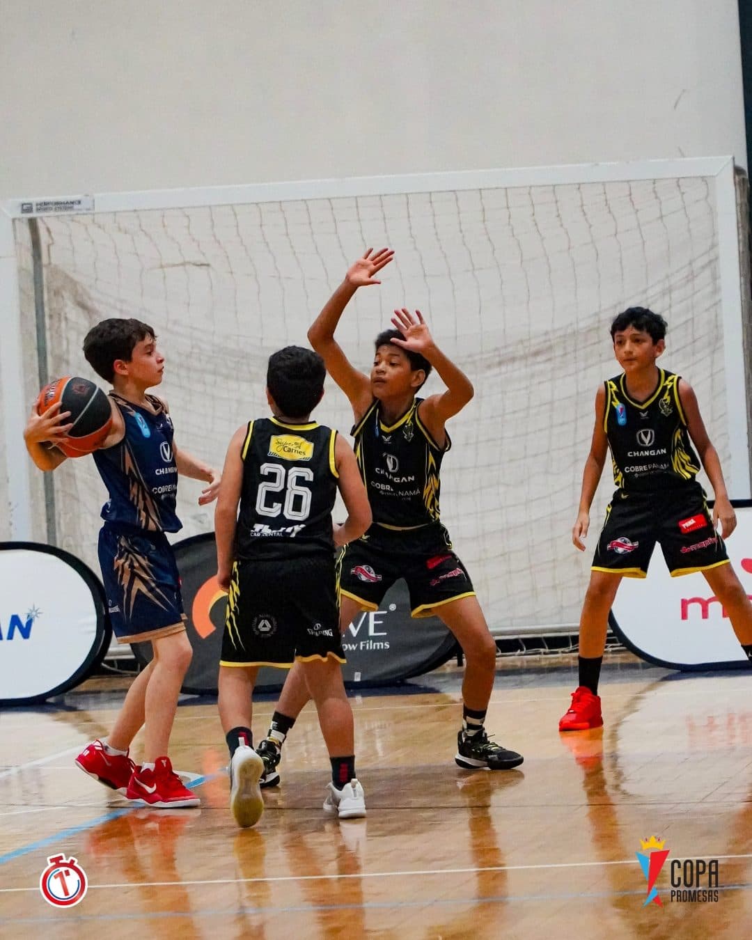 Colegio Javier vs AIP Fighting Owls — foto 12