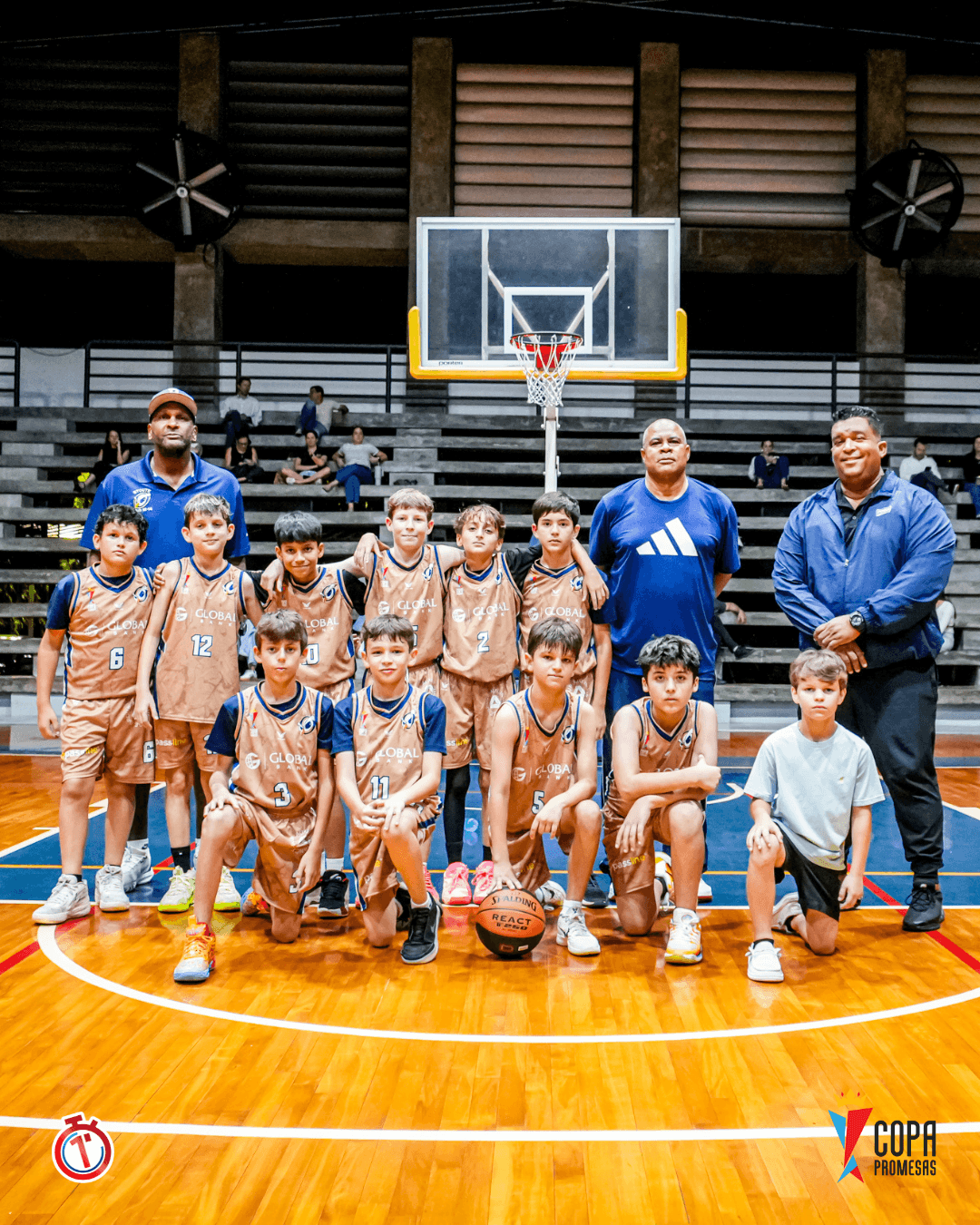 IAE Titans vs AIP Fighting Owls — foto 2