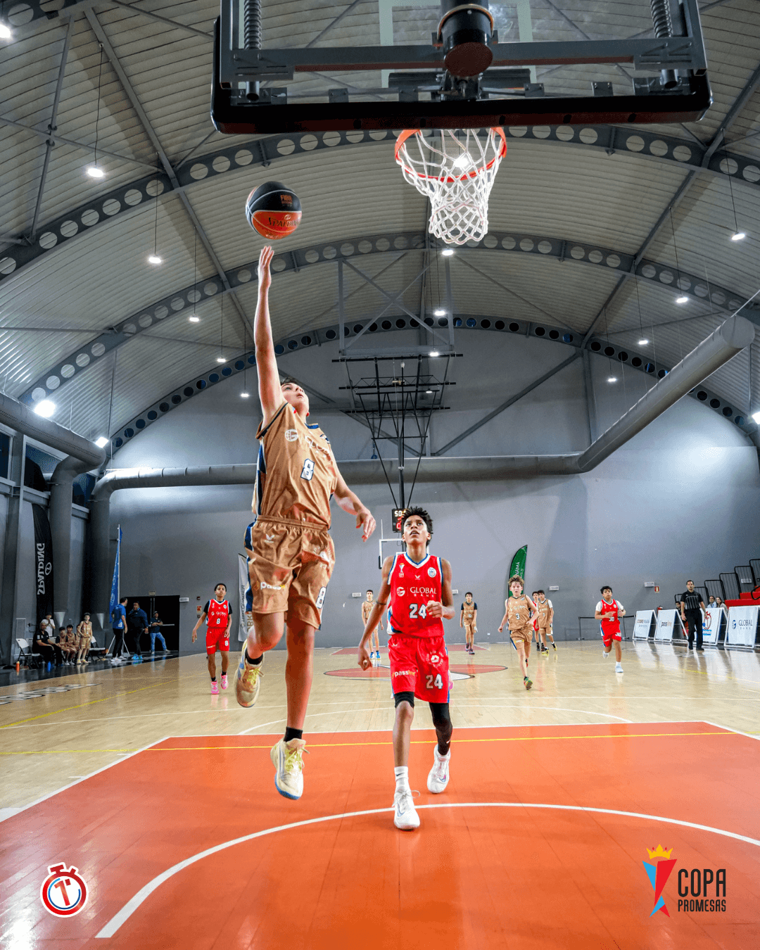 AIP Fighting Owls vs CBP Wildcats — foto 1