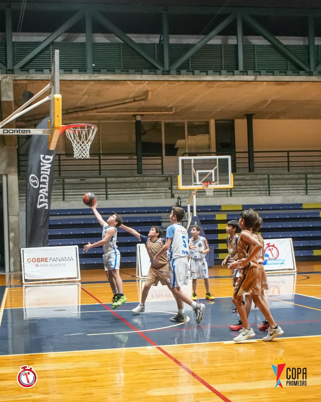 AHP Legends vs AIP Fighting Owls — foto 10