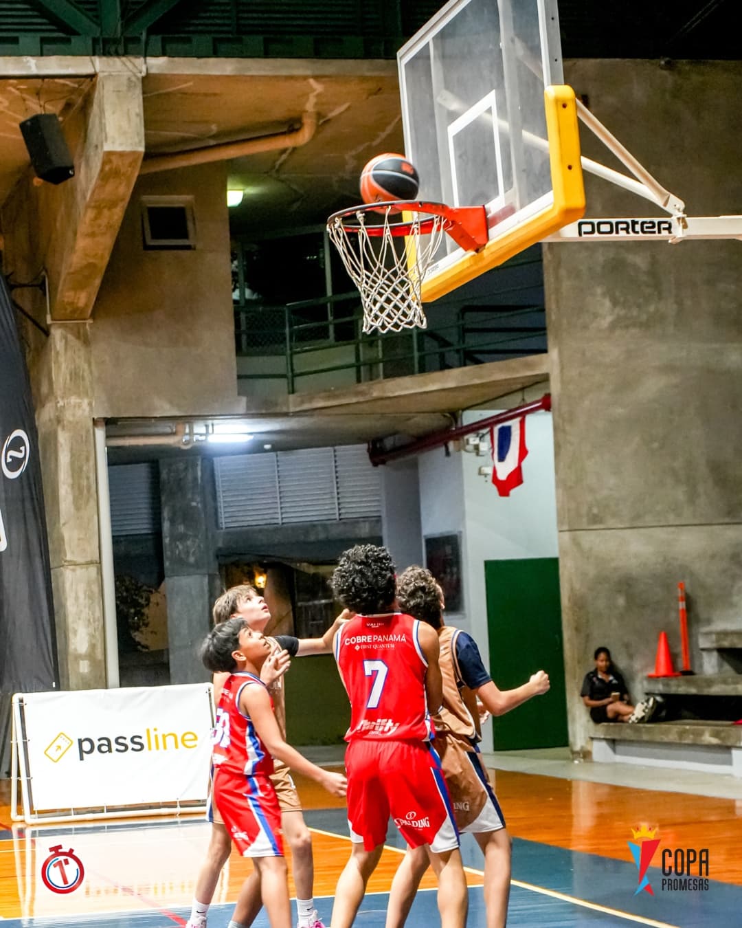 AIP Fighting Owls vs CBP Wildcats — foto 10