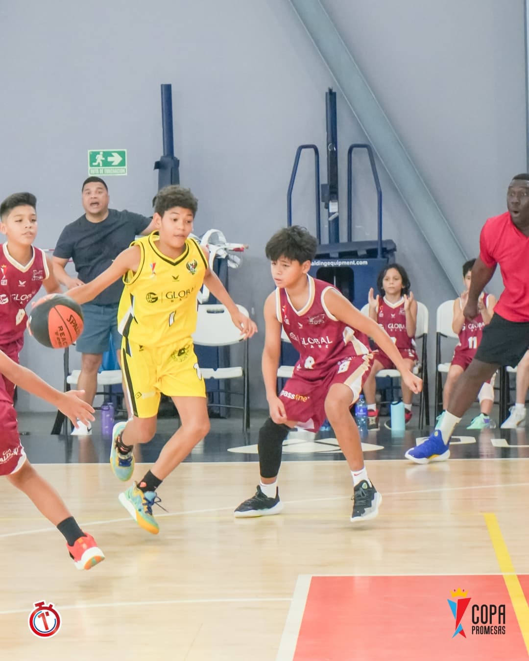 Mustang vs Colegio Javier — foto 11