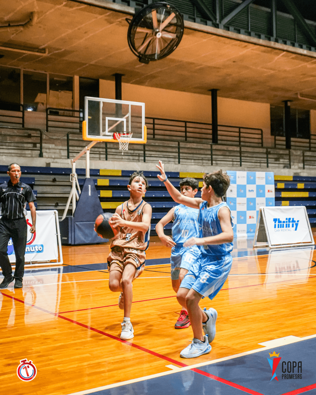 IAE Titans vs AIP Fighting Owls — foto 11