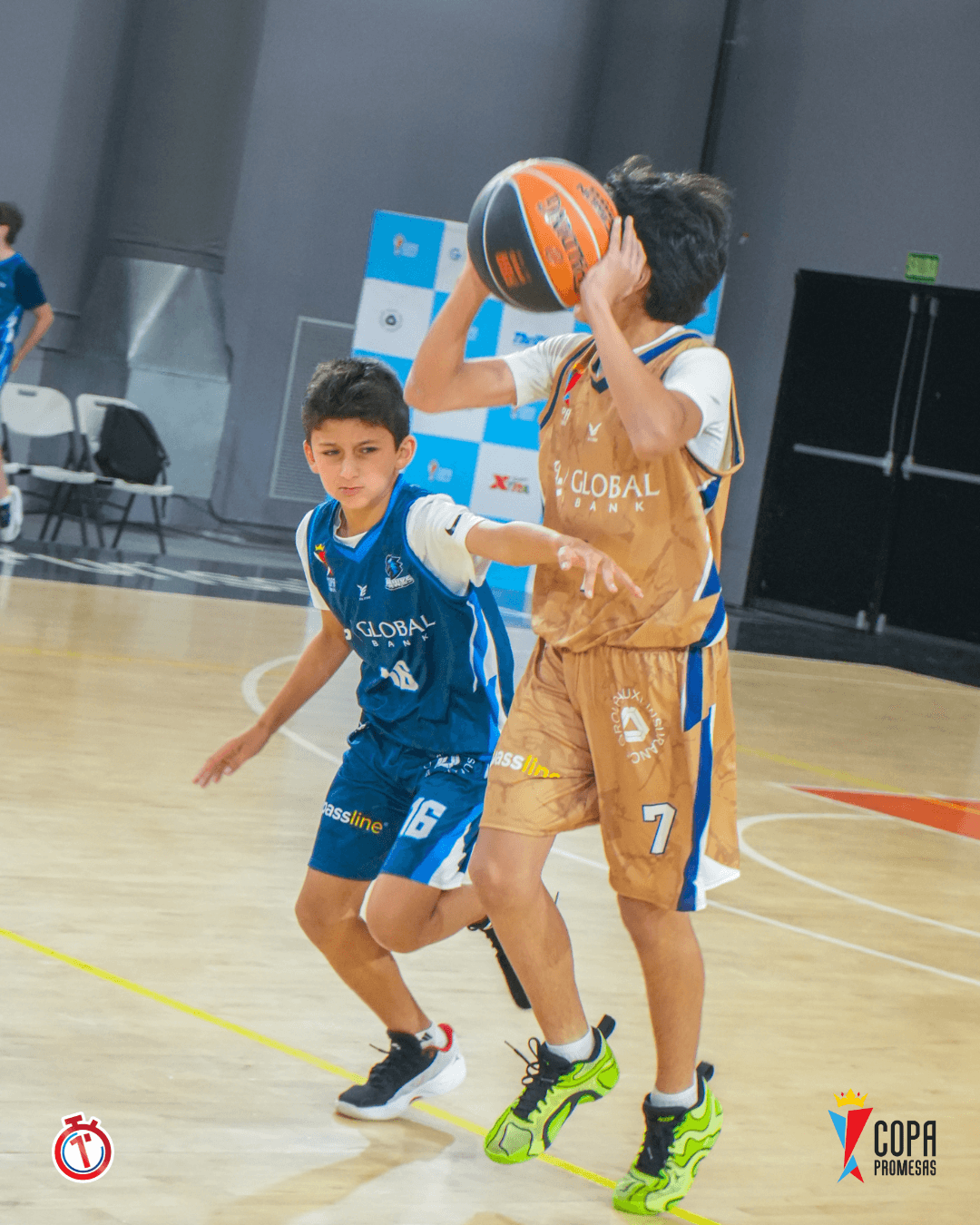 AIP Fighting Owls vs Hawks — foto 12