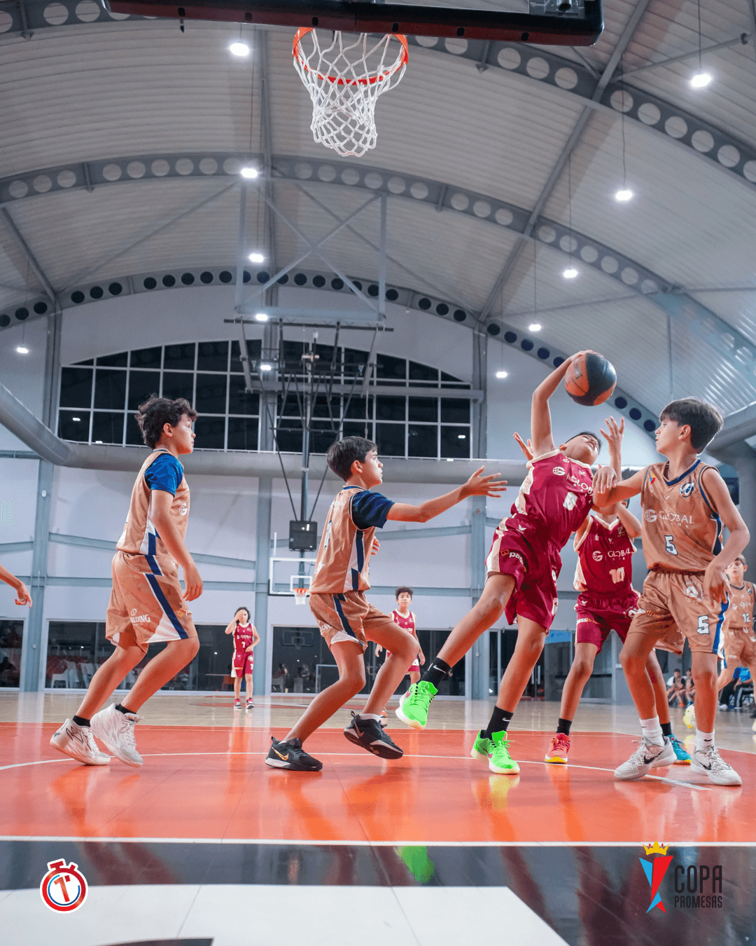Mustang vs AIP Fighting Owls — foto 13