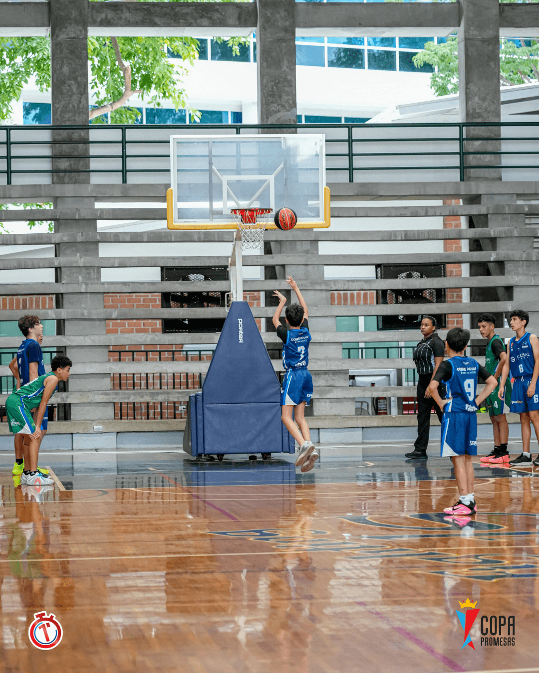 Hawks vs Wild Lynx — foto 15