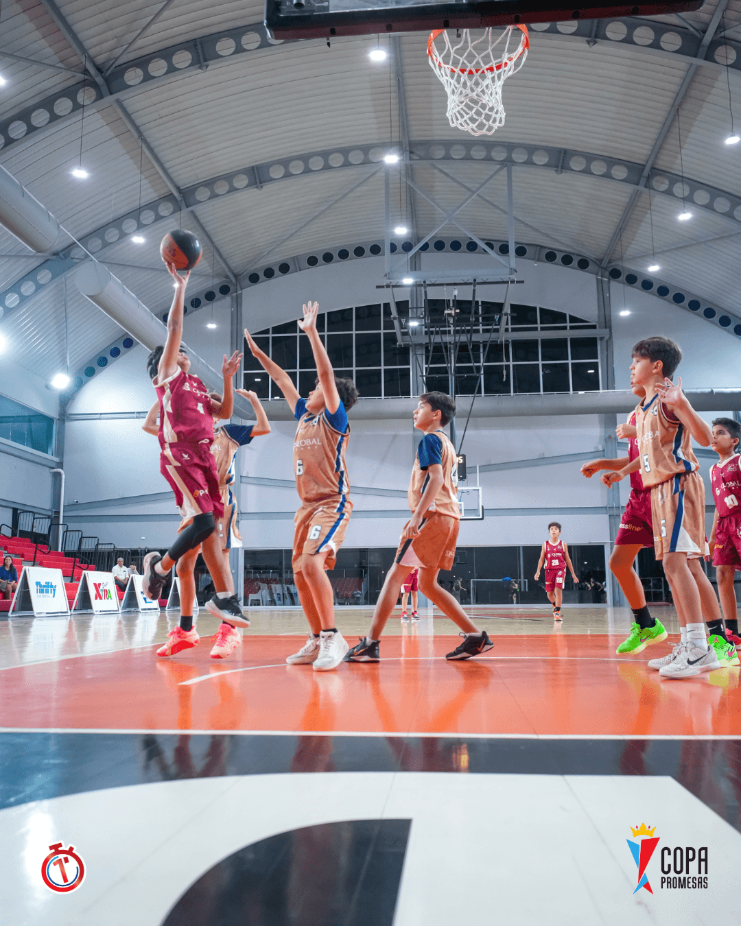 Mustang vs AIP Fighting Owls — foto 15