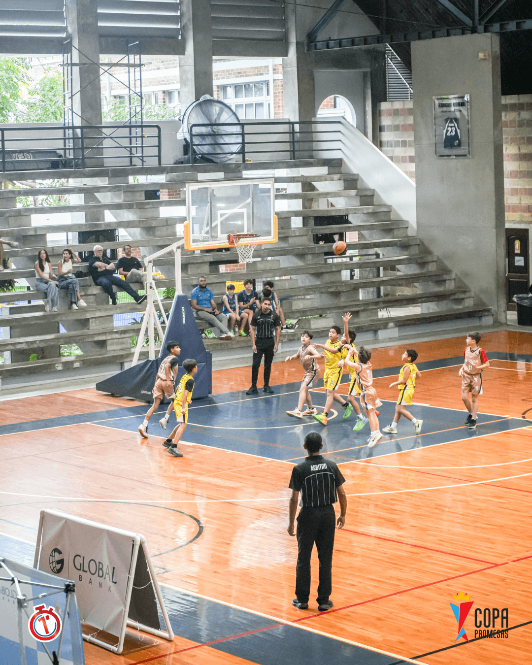 AIP Fighting Owls vs Colegio Javier — foto 16