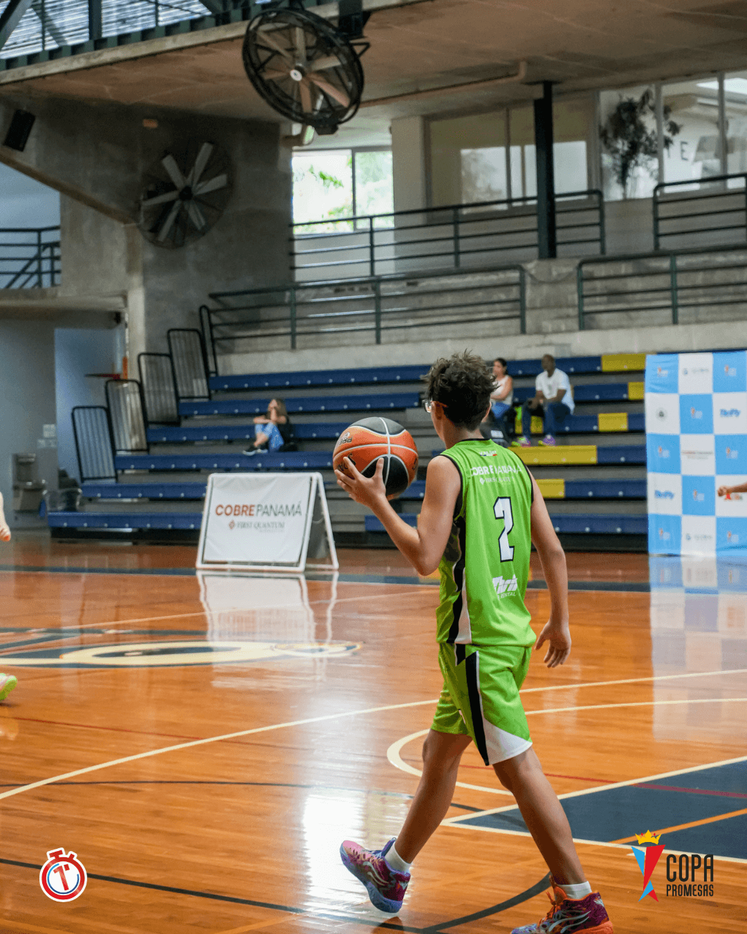 AIP Fighting Owls vs Green Panthers — foto 2