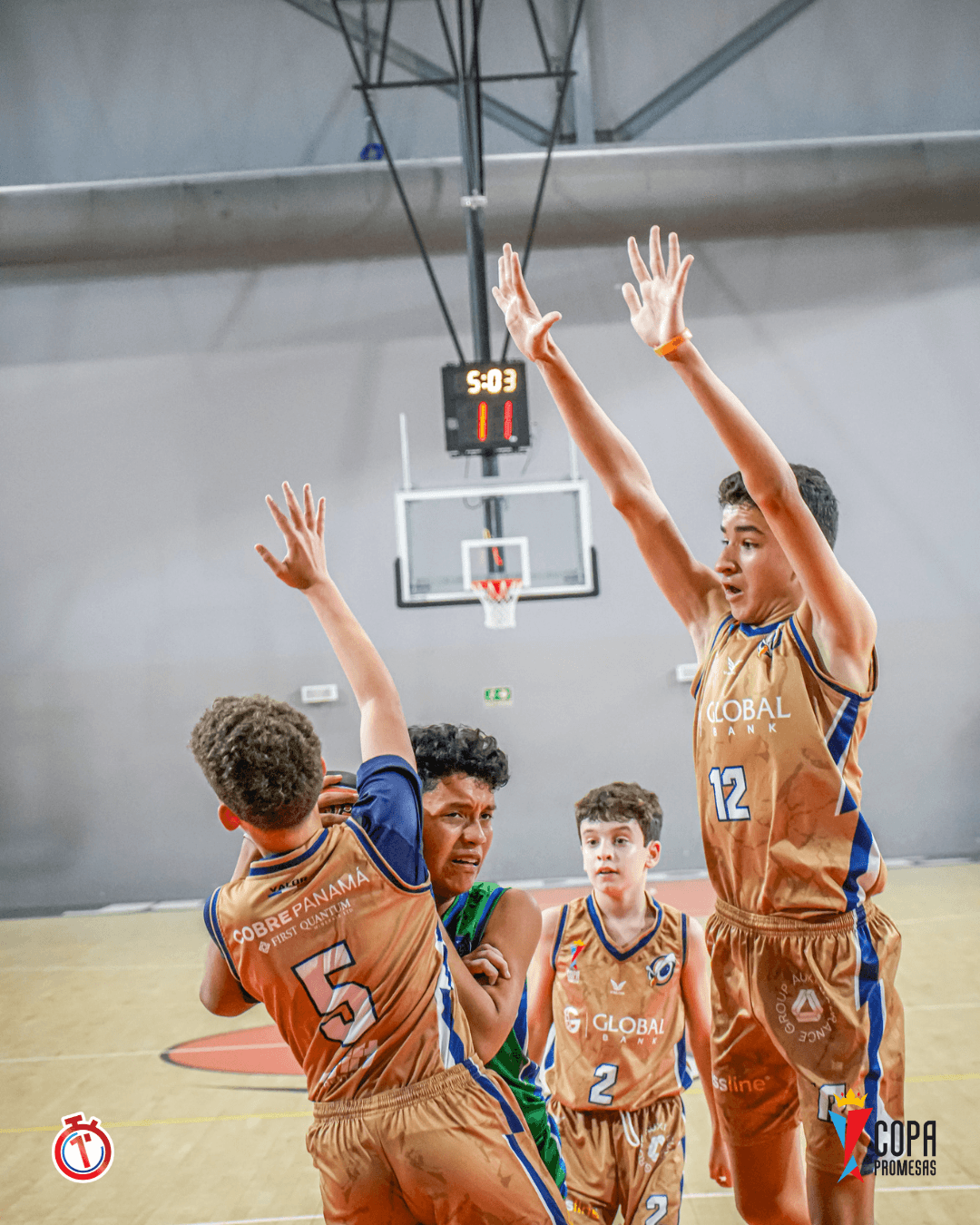 Wild Lynx vs AIP Fighting Owls — foto 2