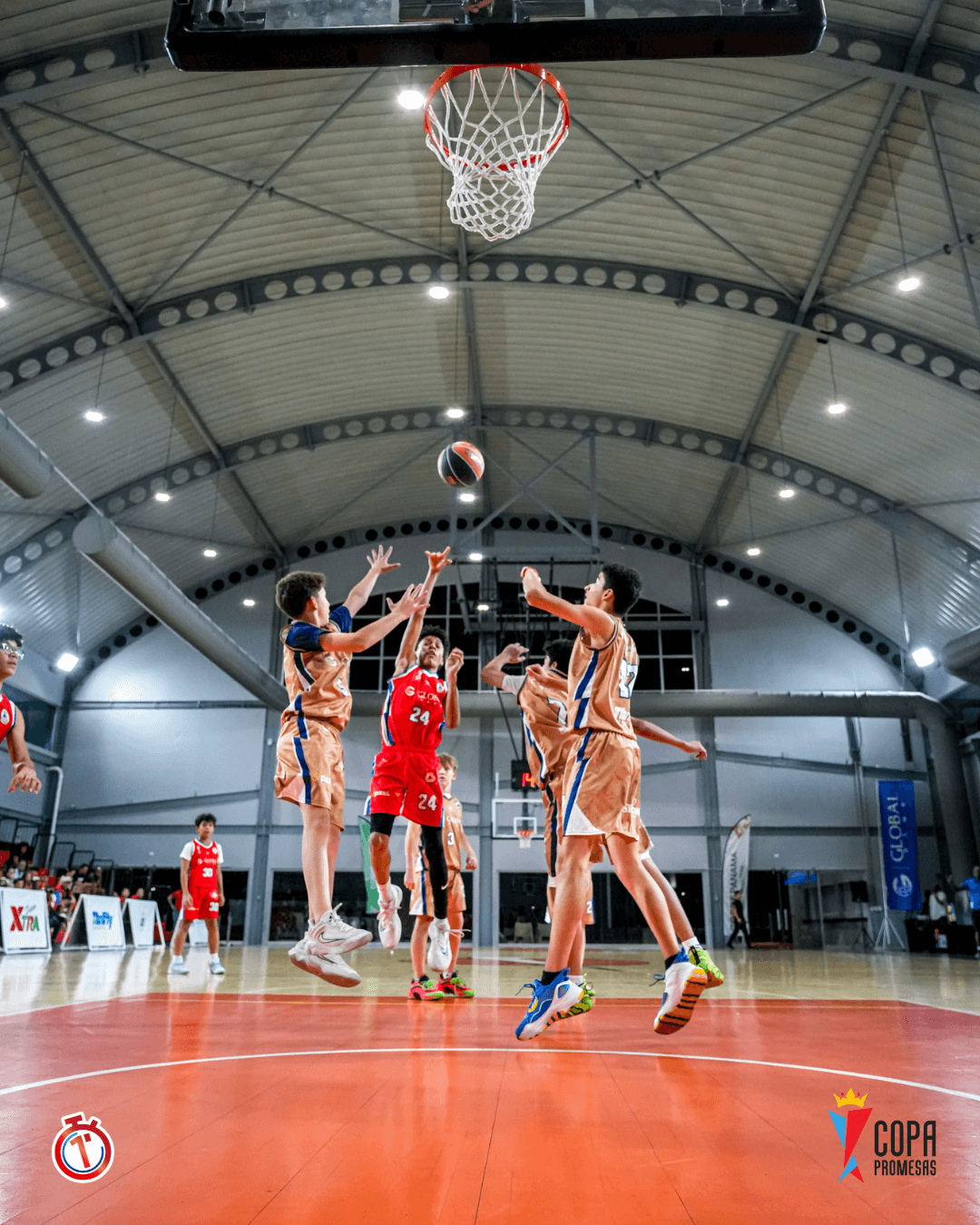AIP Fighting Owls vs CBP Wildcats — foto 23