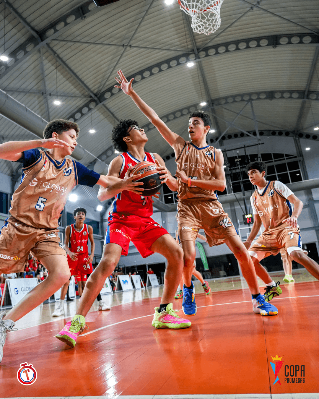 AIP Fighting Owls vs CBP Wildcats — foto 24
