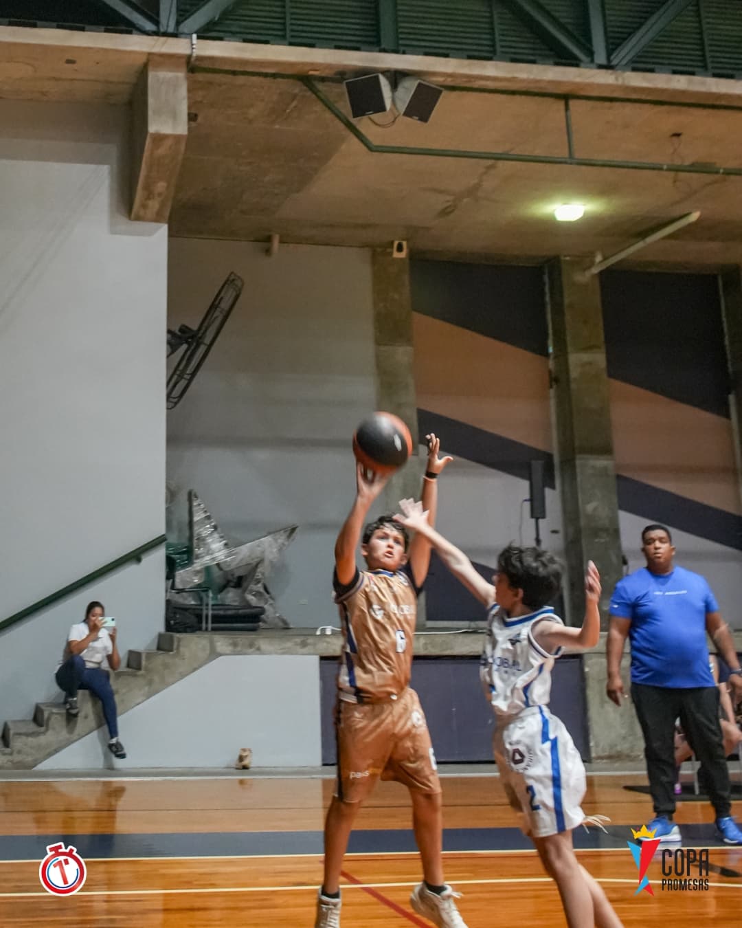 AHP Legends vs AIP Fighting Owls — foto 3