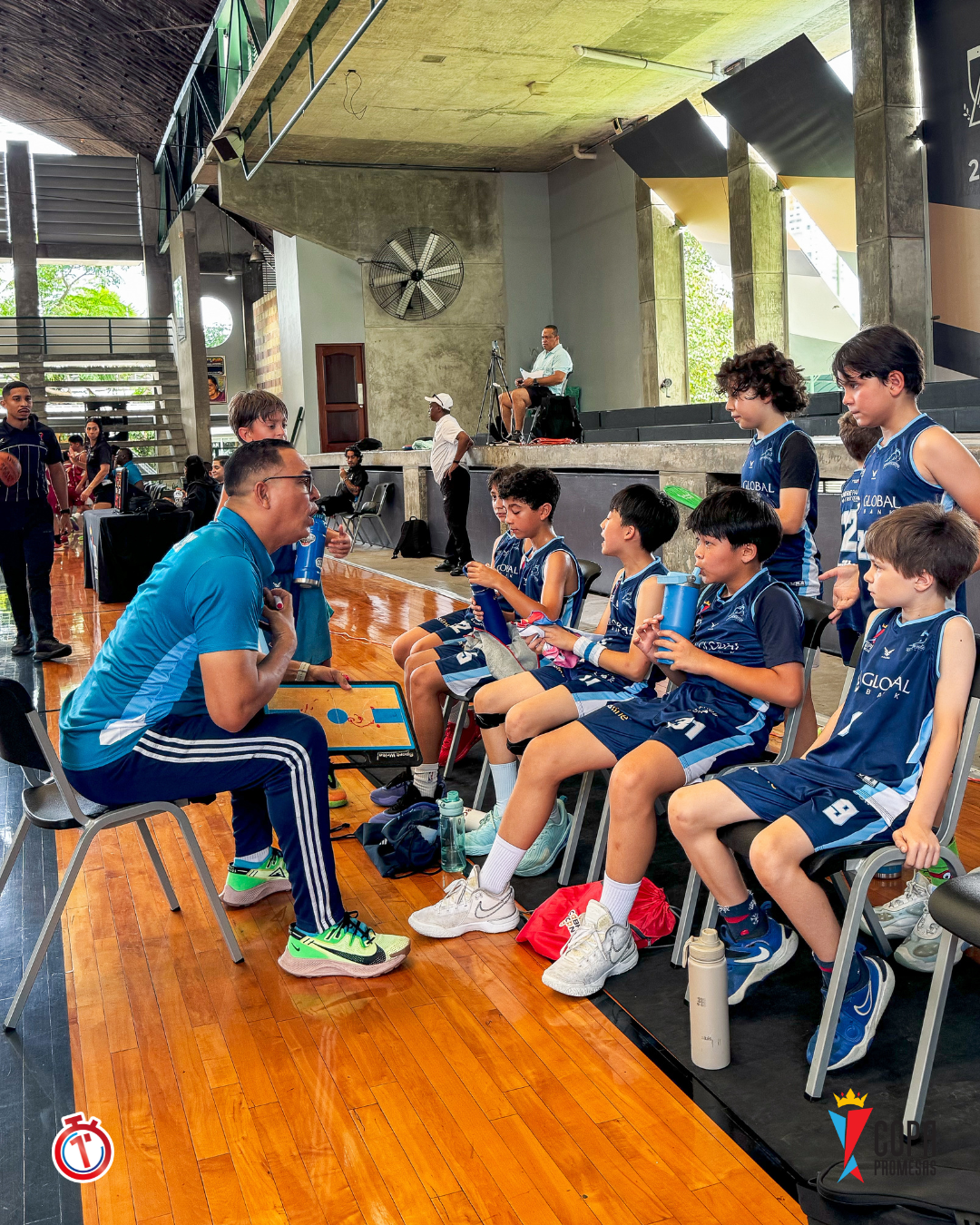 Dragons vs Mustang — foto 4
