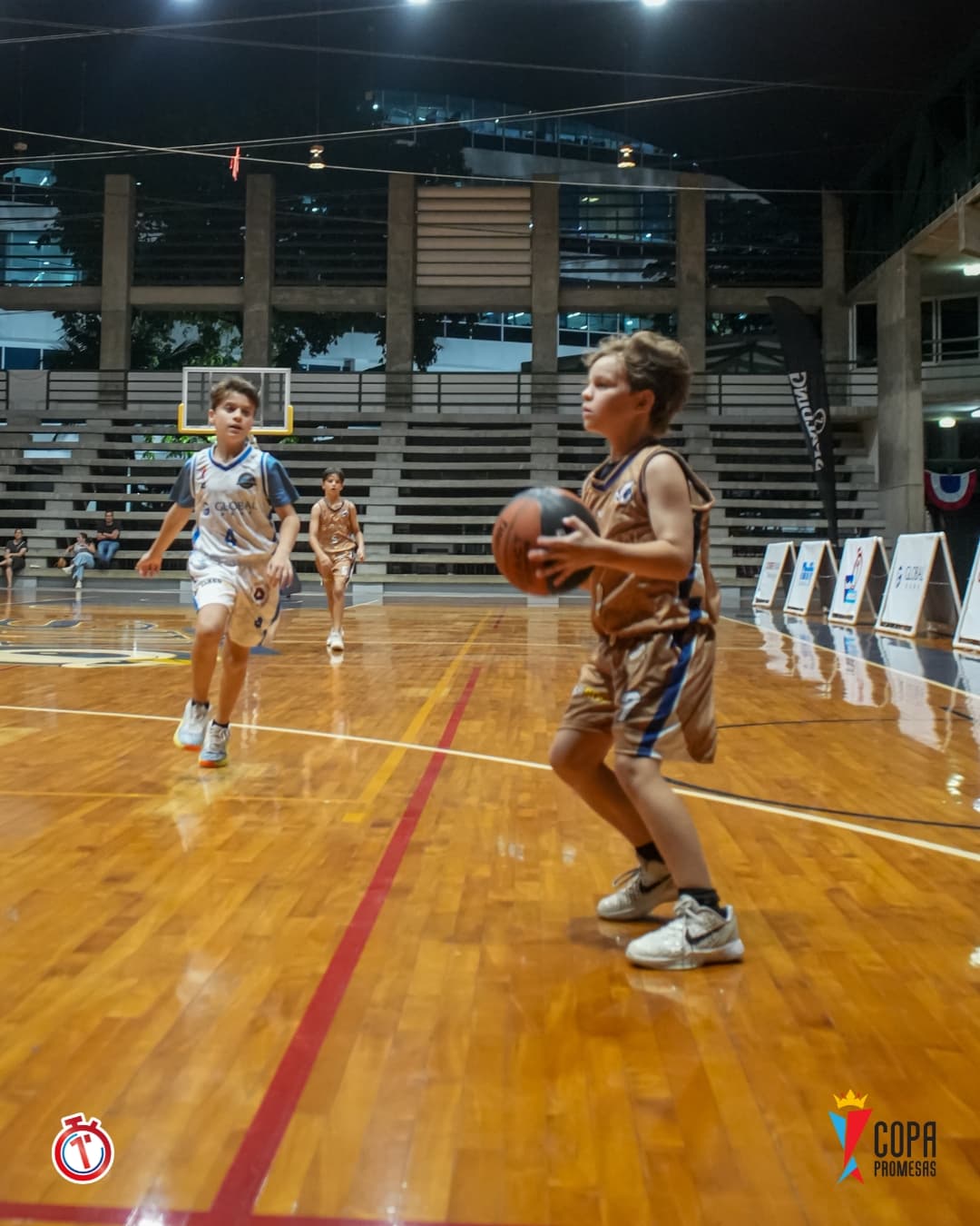 AHP Legends vs AIP Fighting Owls — foto 5