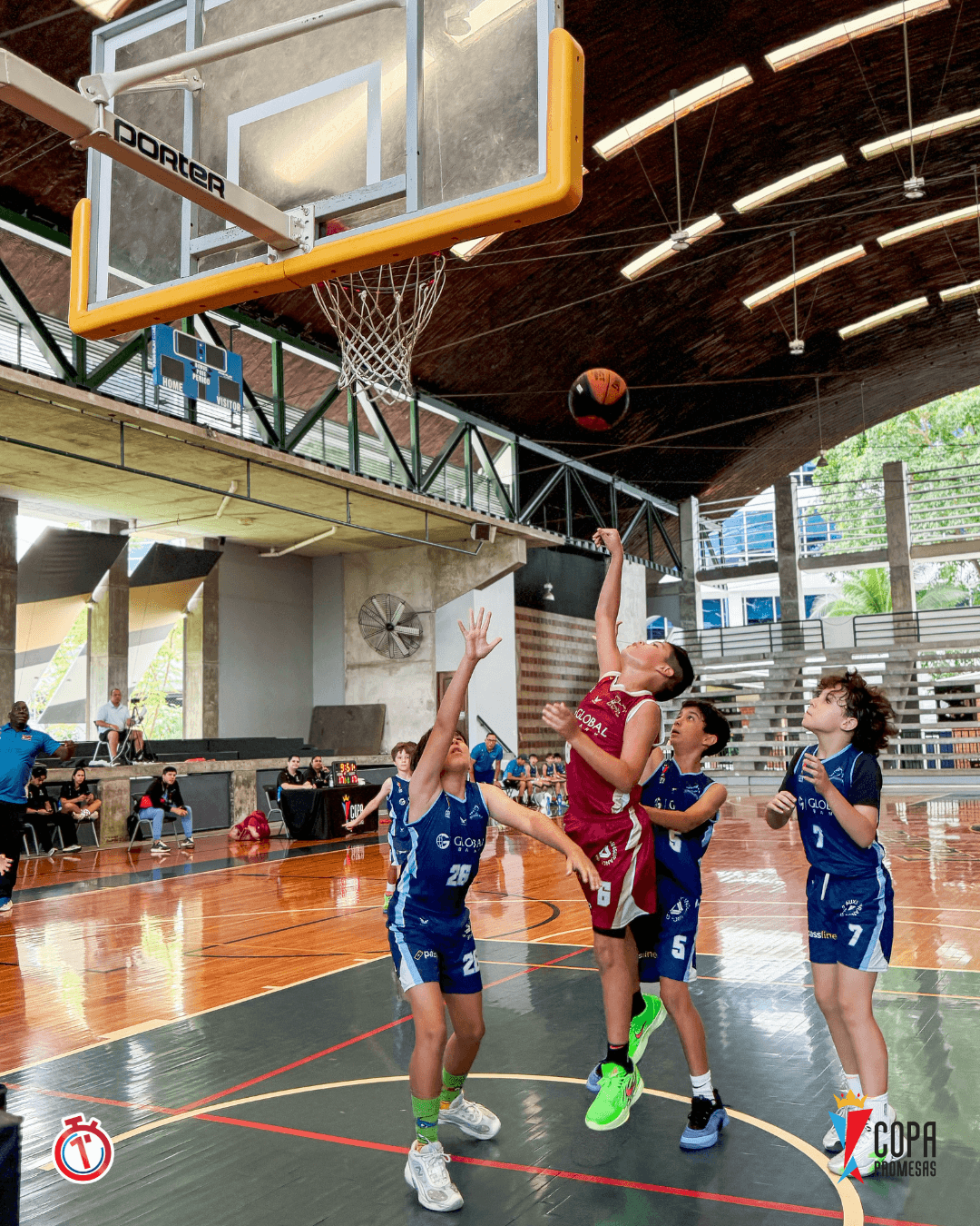 Dragons vs Mustang — foto 5