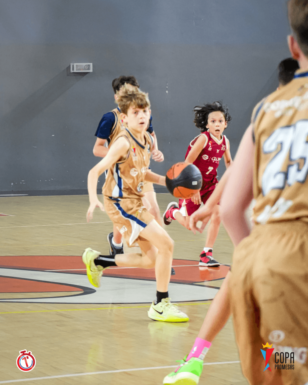 Mustang vs AIP Fighting Owls — foto 18