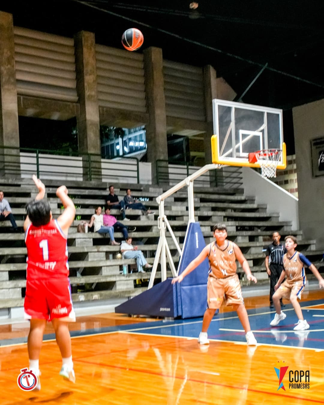 AIP Fighting Owls vs CBP Wildcats — foto 6