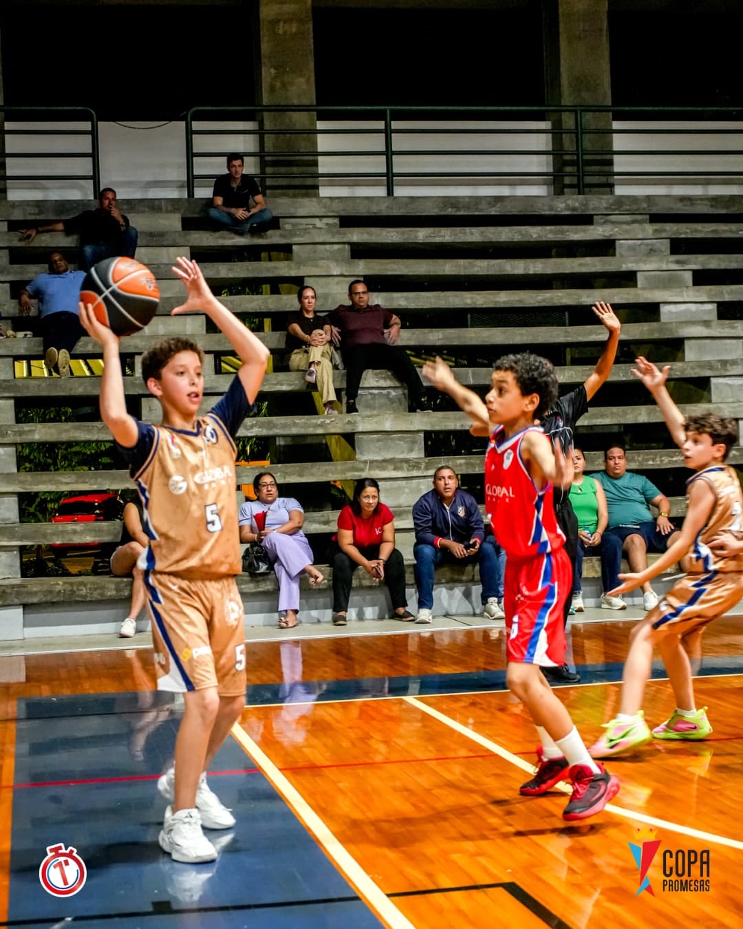 AIP Fighting Owls vs CBP Wildcats — foto 8