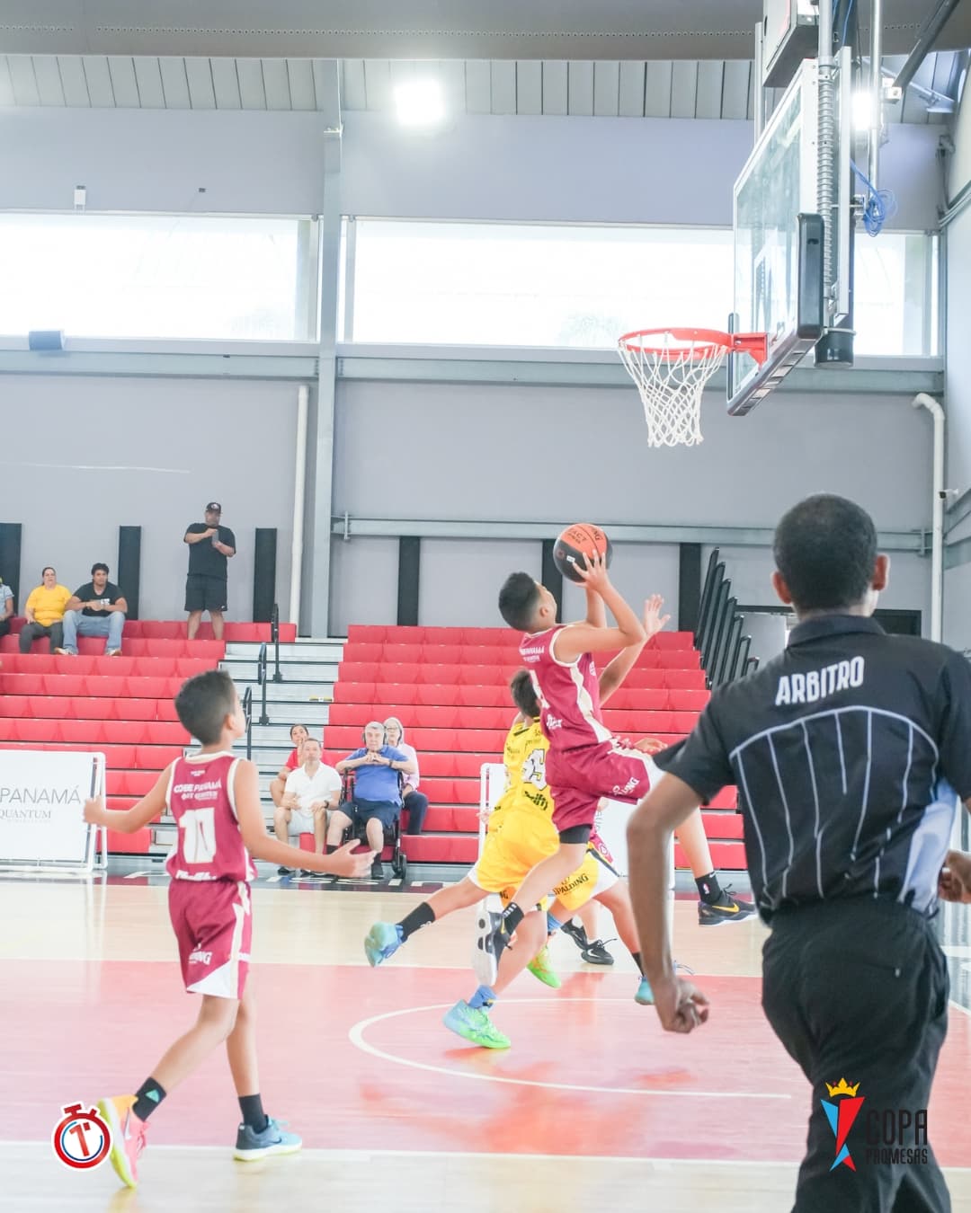 Mustang vs Colegio Javier — foto 8