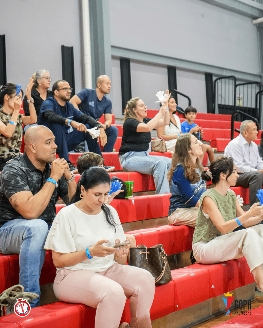 Dragons vs AIP Fighting Owls — foto 8