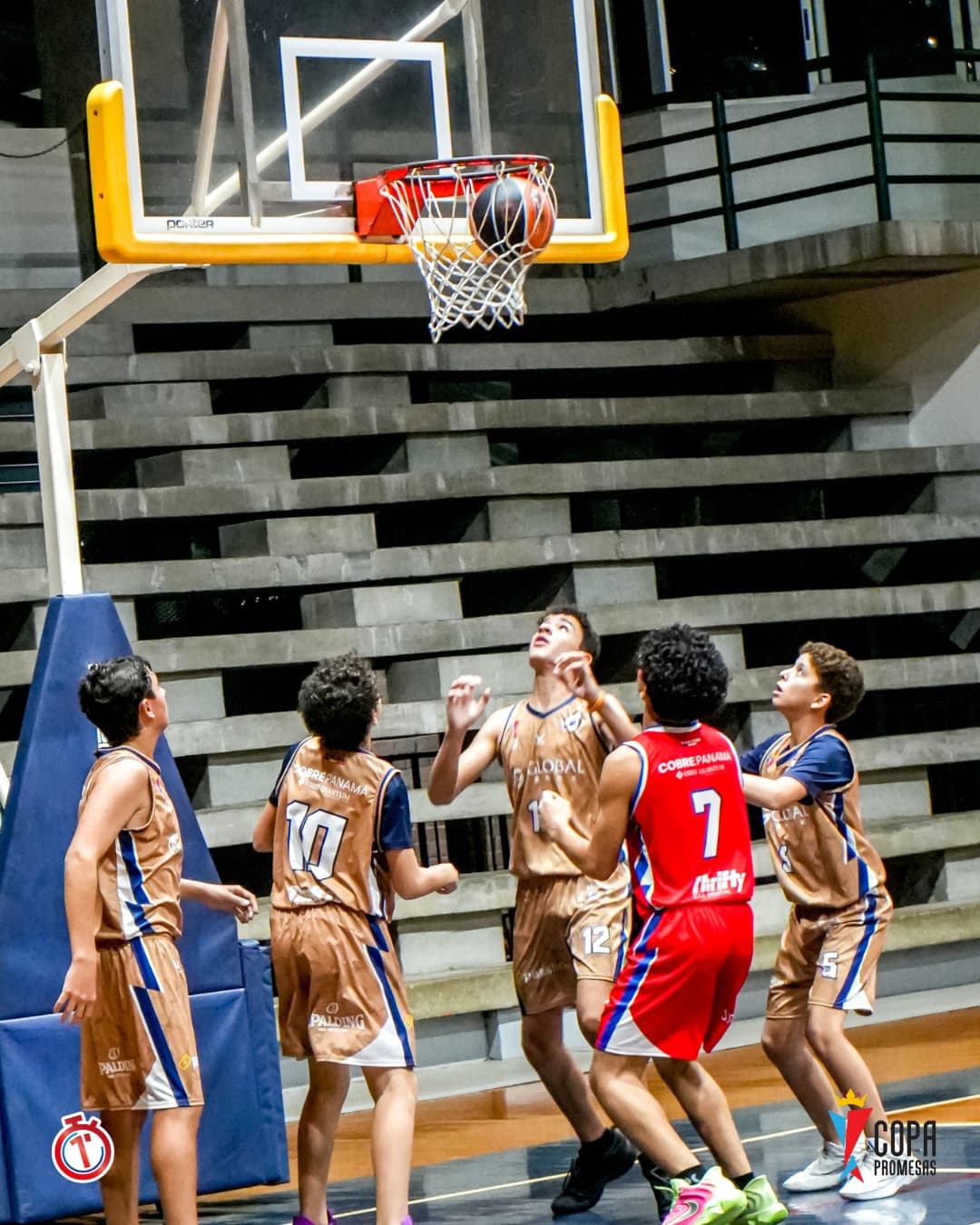 AIP Fighting Owls vs CBP Wildcats — foto 7