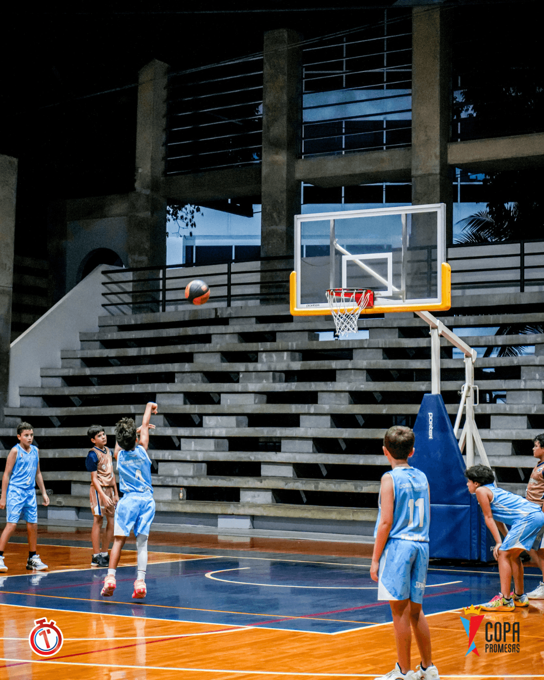 IAE Titans vs AIP Fighting Owls — foto 9