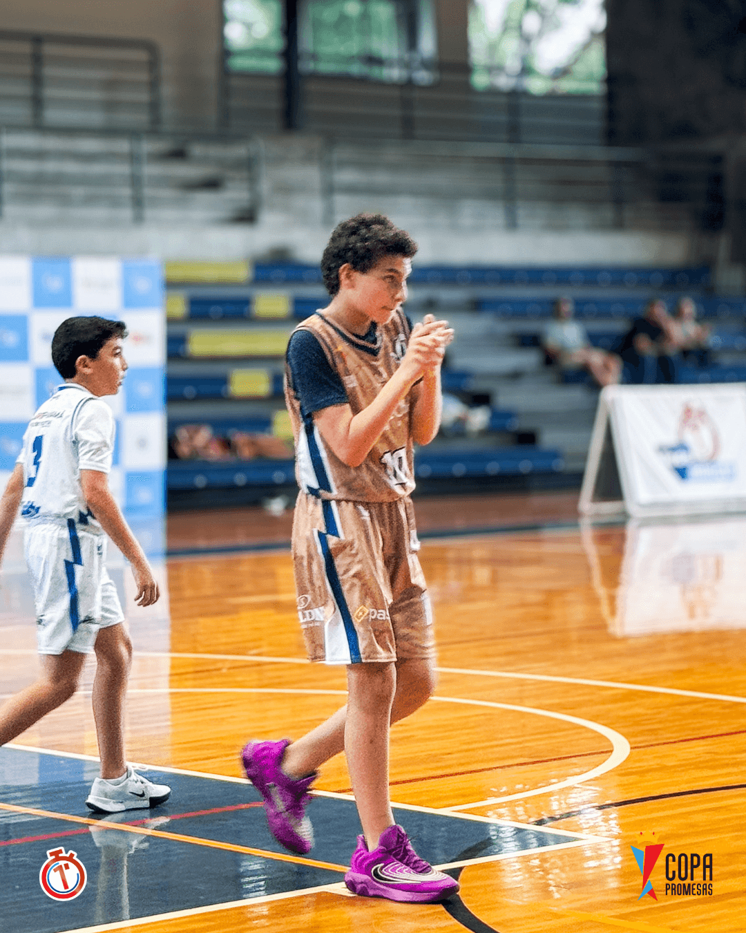 AIP Fighting Owls vs AHP Legends — foto 9